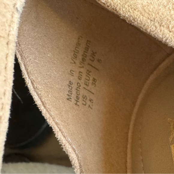 Aldo Heals Size 7.5 - Picture 4 of 4